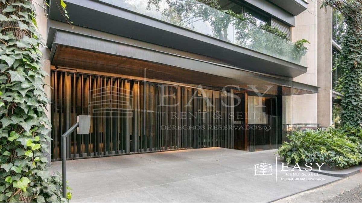 Moderna torre de departamentos en Campos Eliseos — fotografía 1