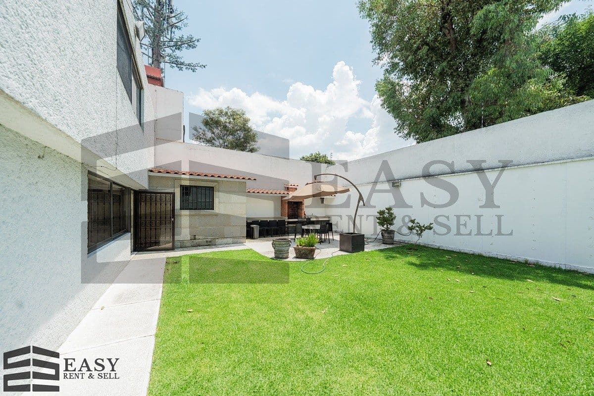 Renta y Venta de Casa en Parte Alta de las Lomas — fotografía 1